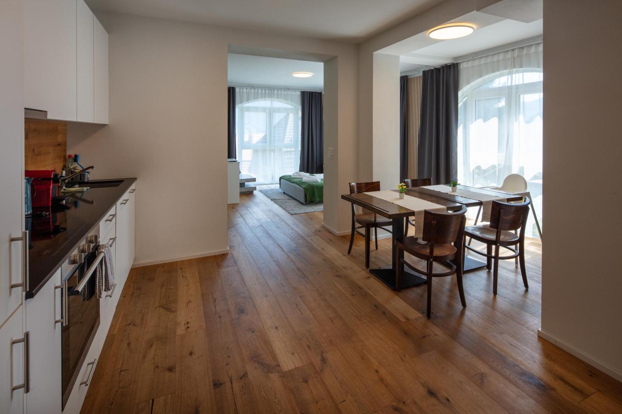Berg & Berg Apartments - Spiez Self-Check-In Buitenkant foto